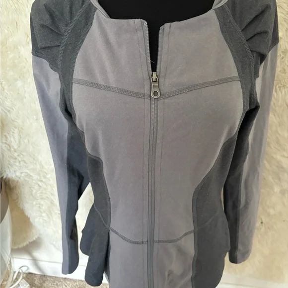 Jacket - Picture 3 of 9